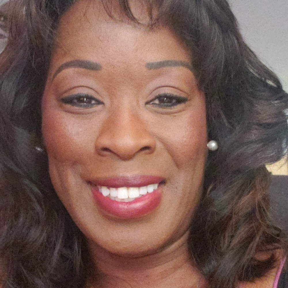Meet your Posher, Cynthia